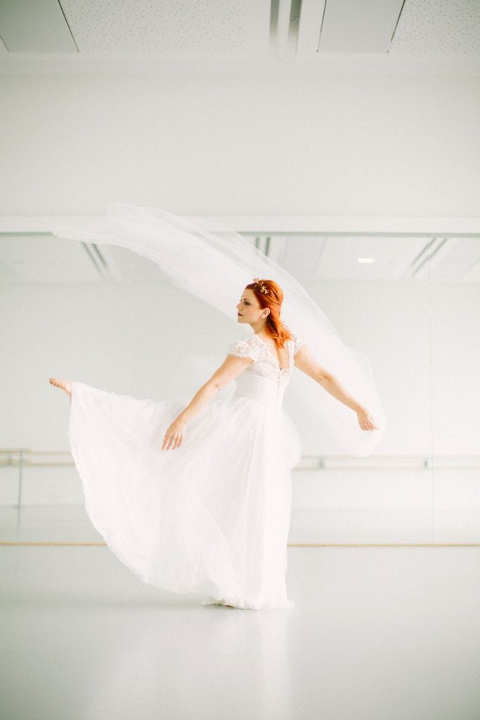 Julie Fabrici - créatrice de robes de mariée sur-mesure en Alsace