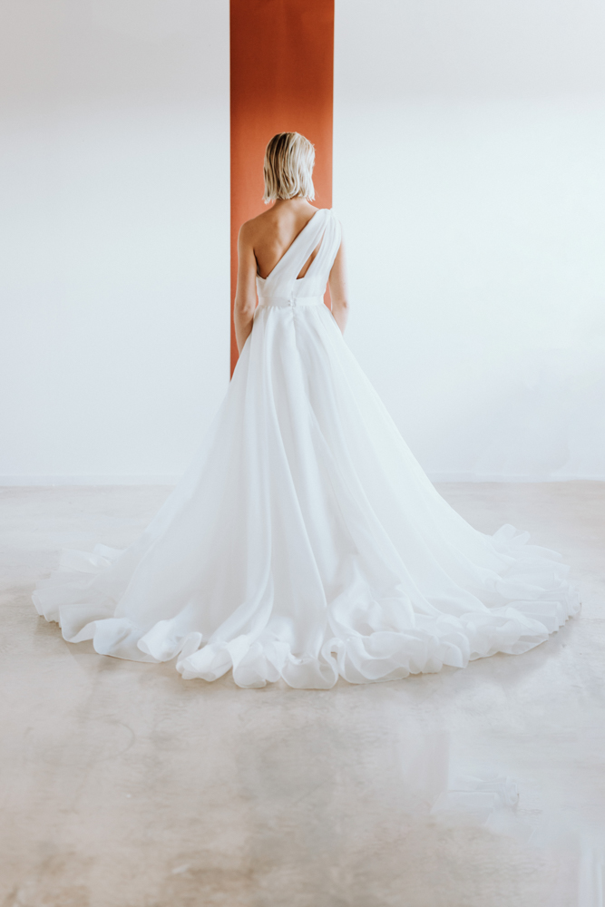 Robe de mariée avec traine - Julie Fabrici