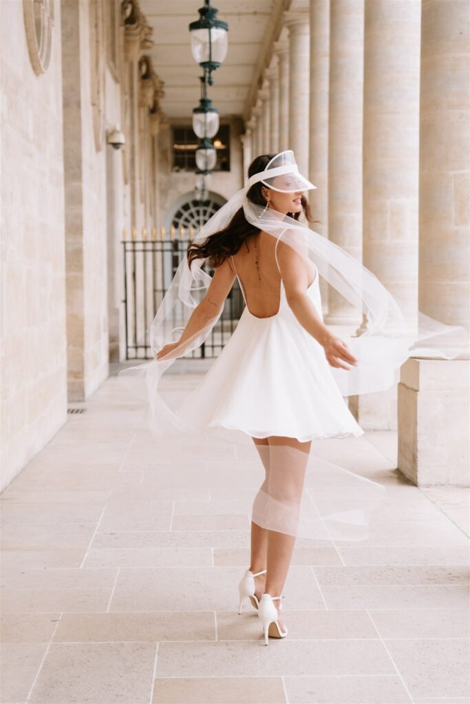 Robe de mariée dos nu - Julie Fabrici