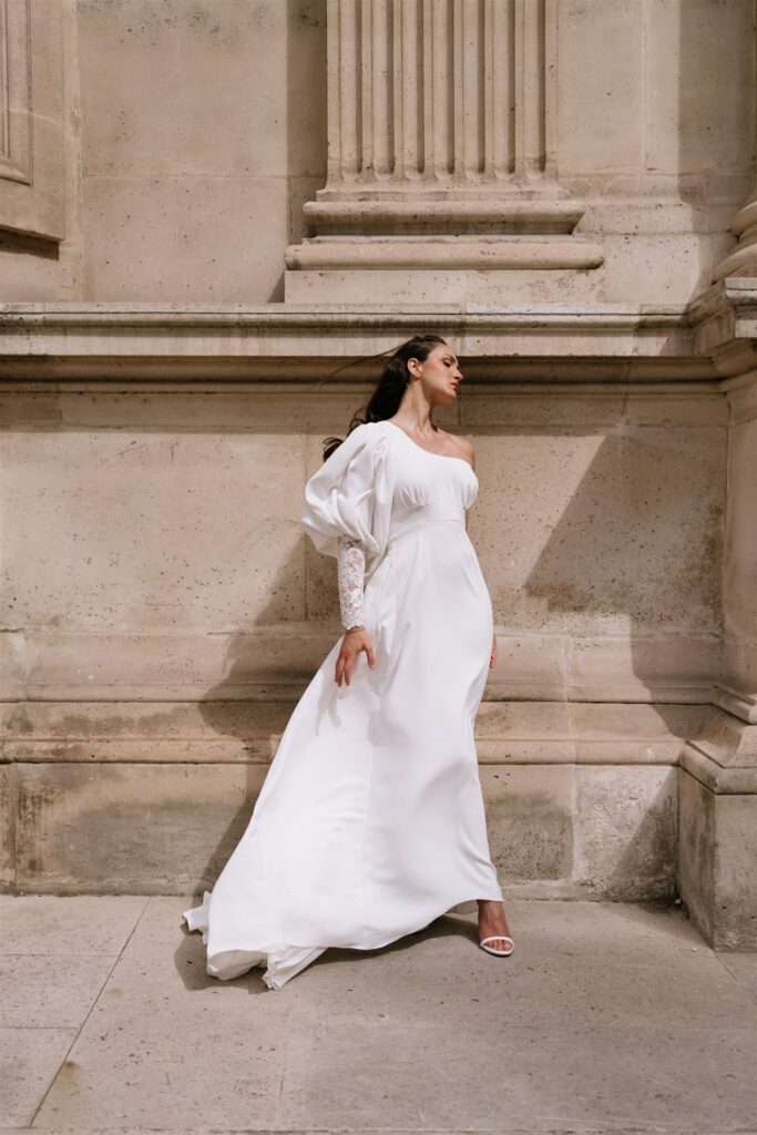 JULIE FABRICI _ CREATRICE ROBES DE MARIEE