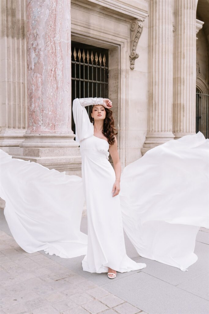 JULIE FABRICI _ CREATRICE ROBES DE MARIEE