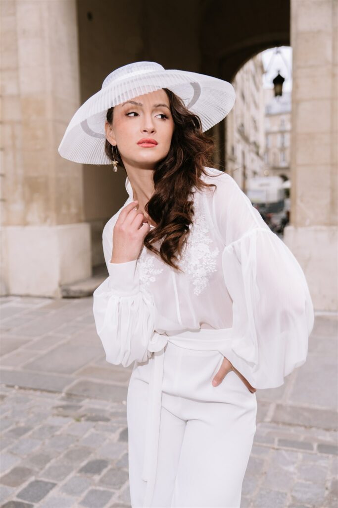 JULIE FABRICI _ CREATRICE ROBES DE MARIEE